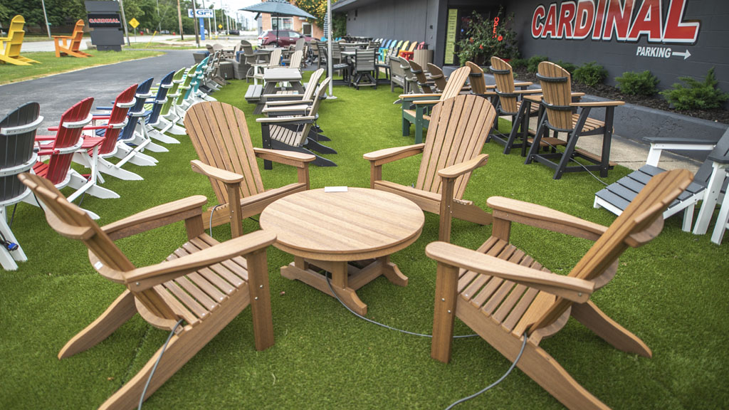 4 person poly conversation furniture set with round chat table in wood texture. champaign il store